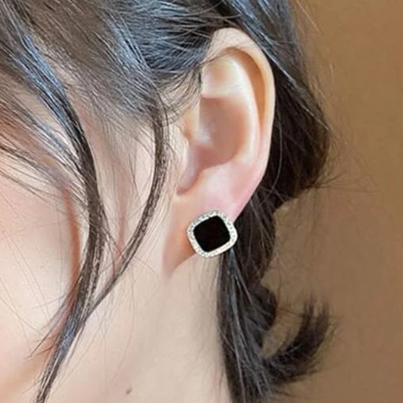 Rhinestone Geo Stud Earrings Golden Black Square - Picture 5 of 7